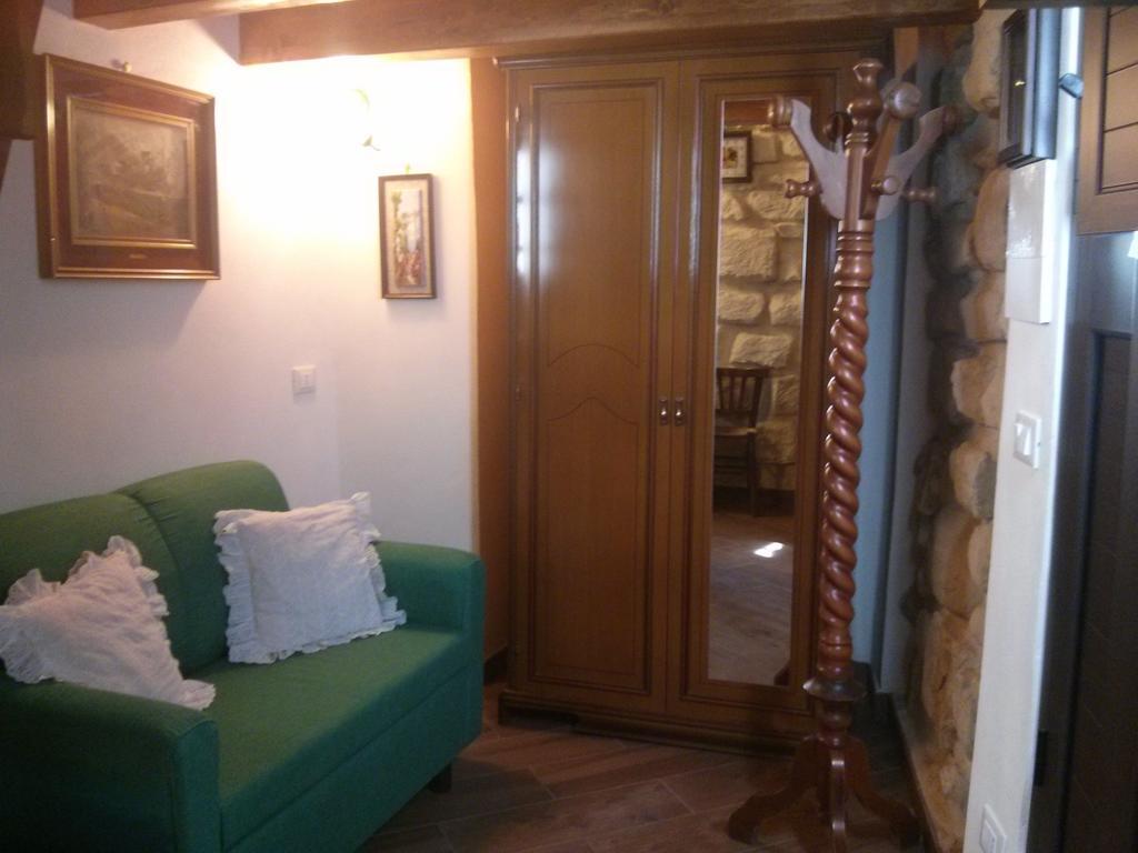 Anticu Dammusu Apartment Шикли Стая снимка