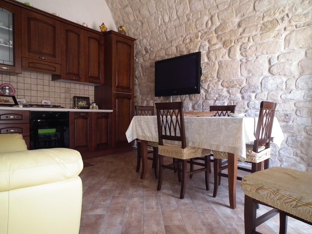 Anticu Dammusu Apartment Шикли Стая снимка