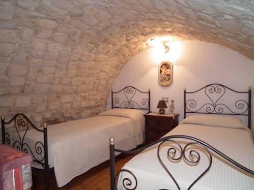 Anticu Dammusu Apartment Шикли Екстериор снимка